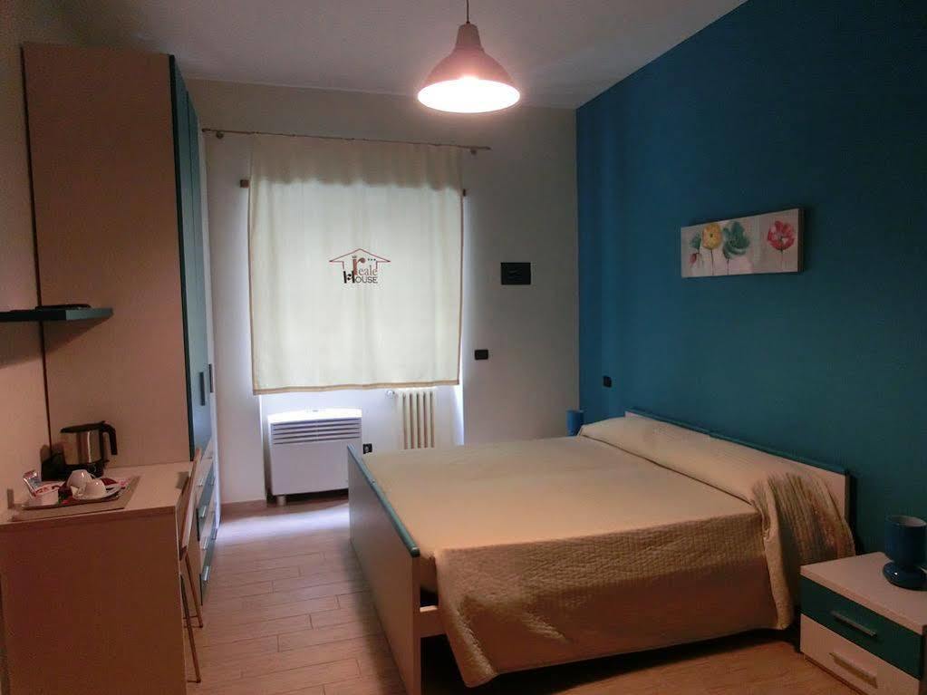 Reale House Rooms Rome Buitenkant foto